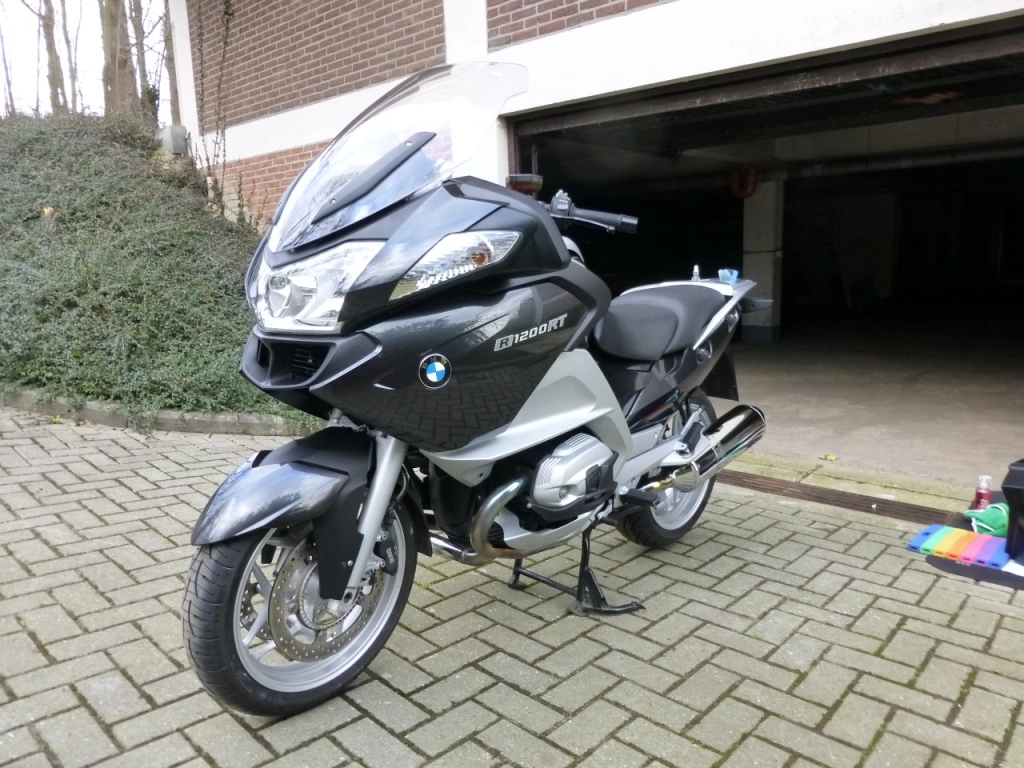 150111BMWRT21LinkerzijdeKlaarZonderKoffers_zps6f150833.webp