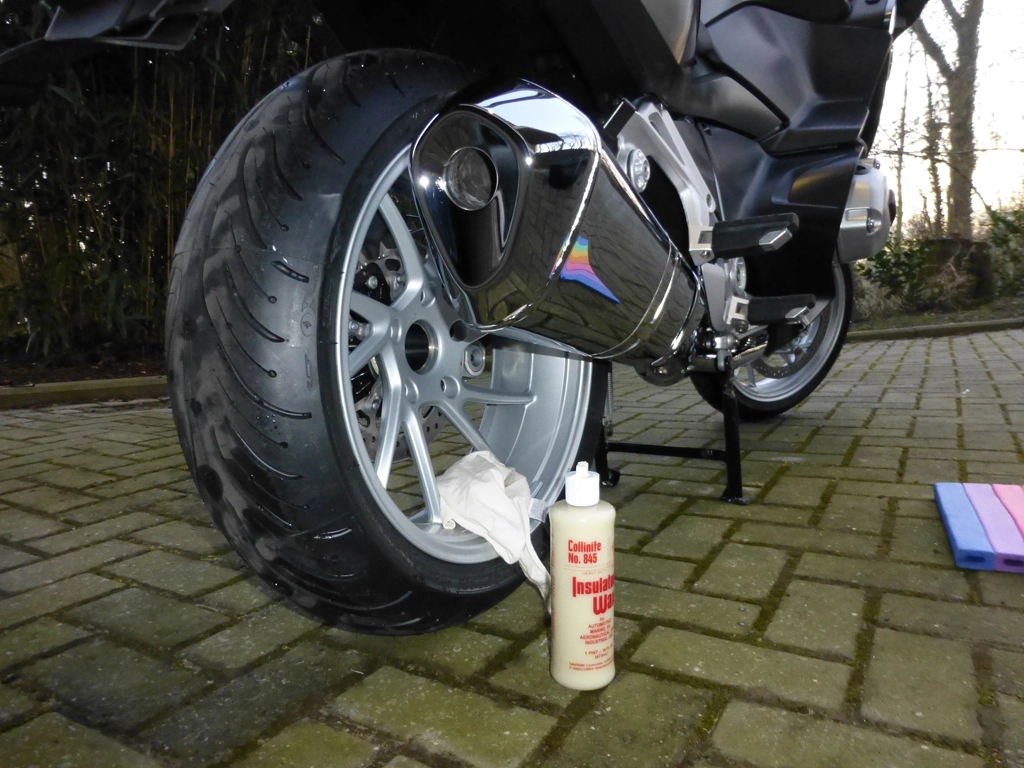 150218%20BMW%20R1200RT%20LC%2020Achtervelg_zpscyksorxl.webp