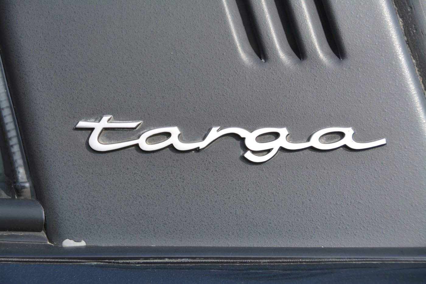 18 03 Porsche 03 Targa logo.jpg