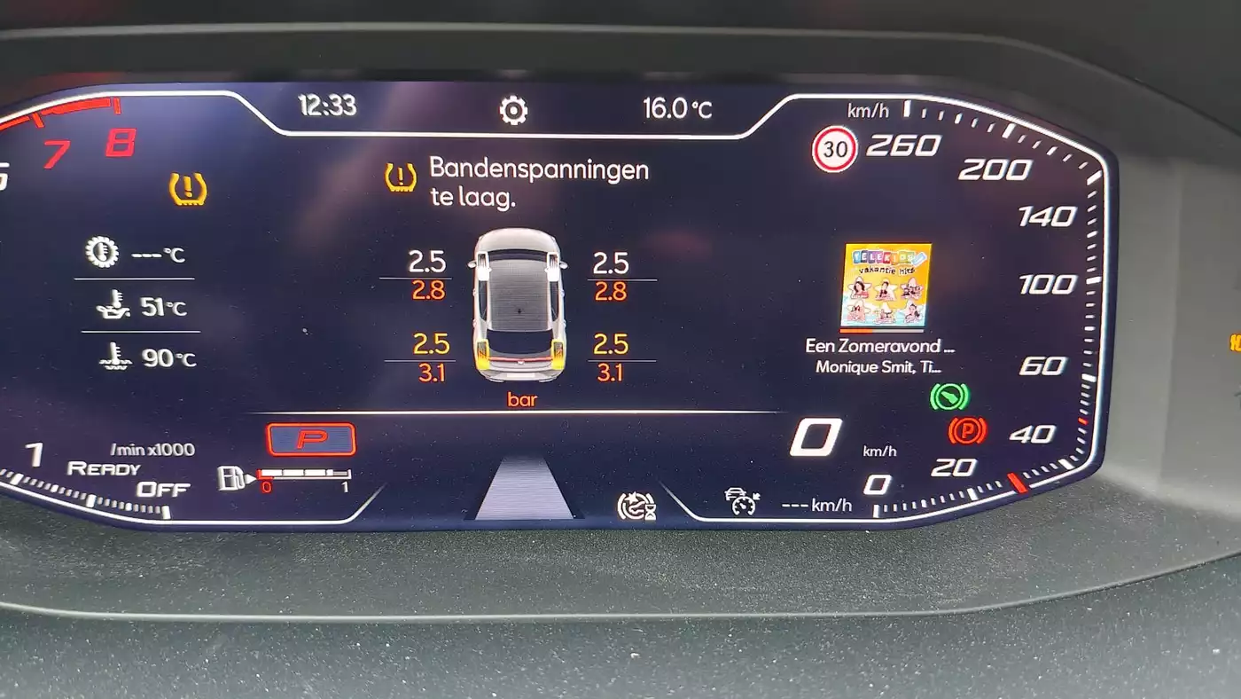 2. Bandenspanning in dashboard.webp