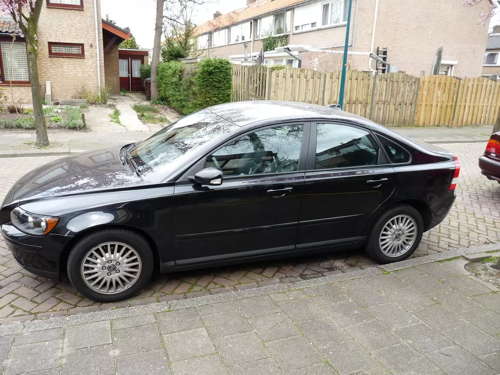 2010-04-16VolvoS40001.webp
