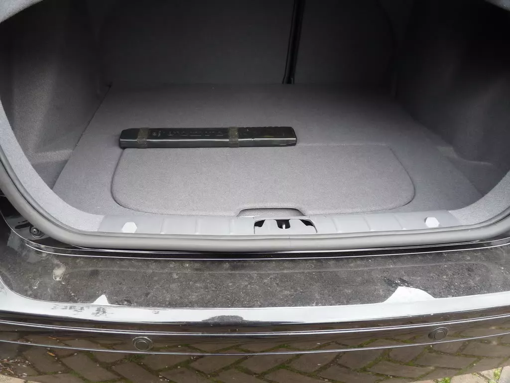 2010-04-16VolvoS40006.webp