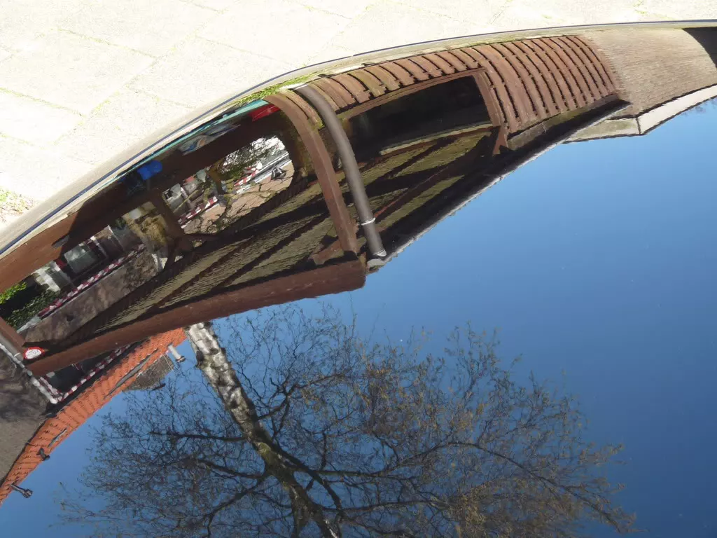2010-04-16VolvoS40075.webp
