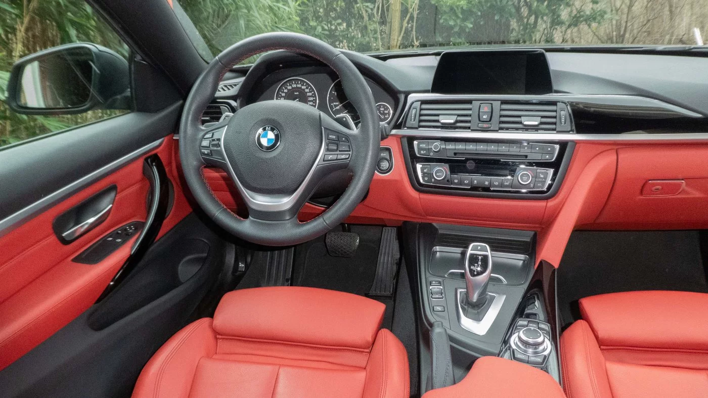 201230 BMW 420D 31 Dashboard.webp