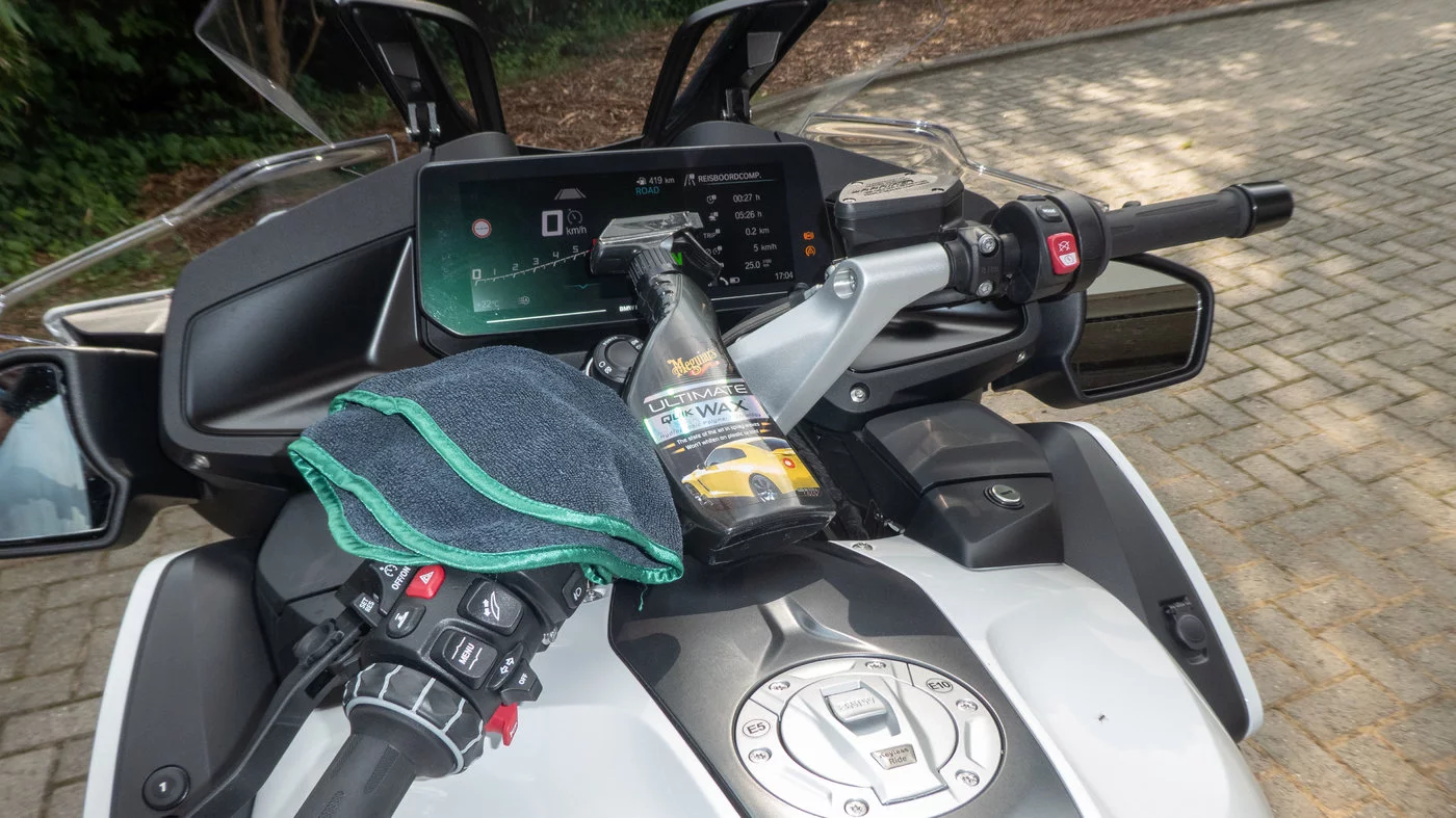 210719 BMW R1250RT II 59 Wax.webp
