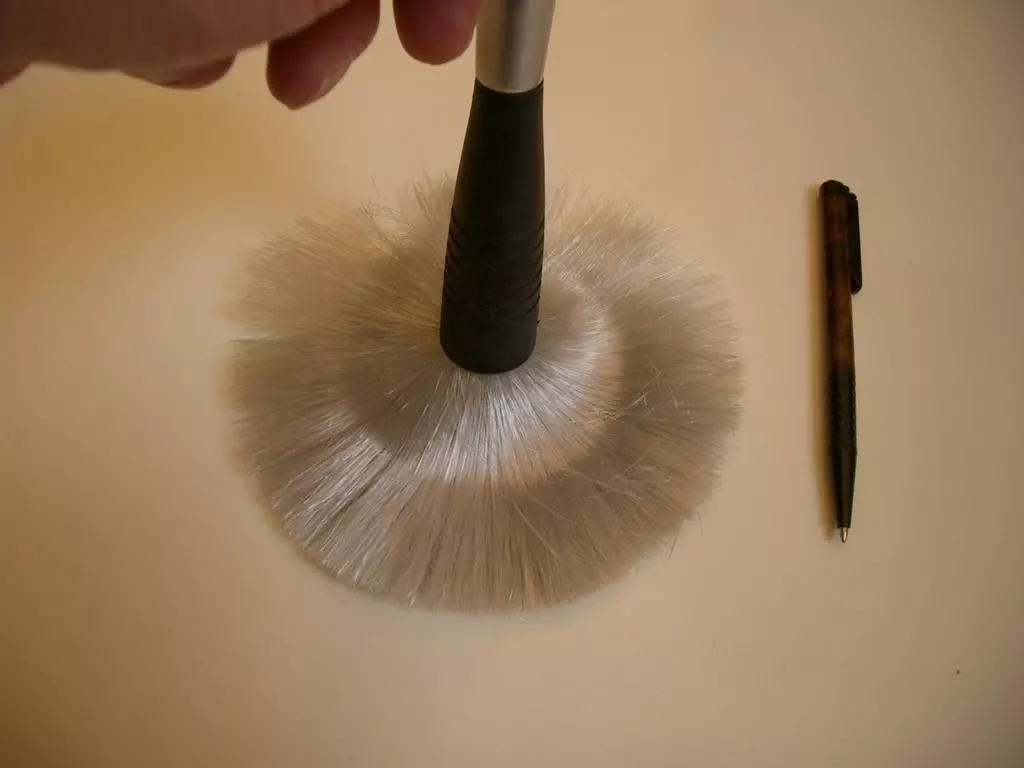2in1ElectrostaticDetailBrush3.webp