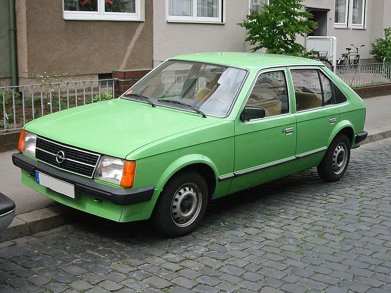 800px-Opel_kadett_d_1_v_sst.webp