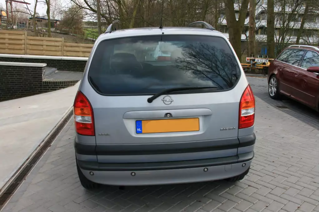 8achterkant_voor.webp