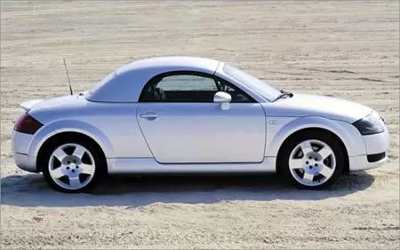 Audi-TT-hardtop-side.webp