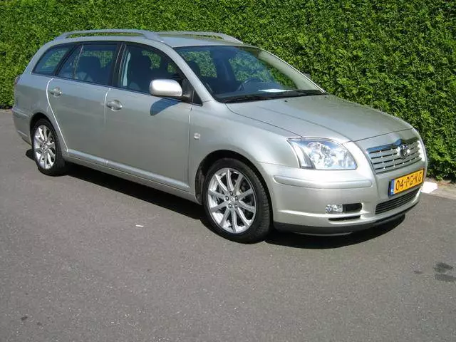 Avensis%20front.webp