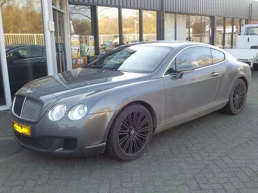 bentleyvoor.webp