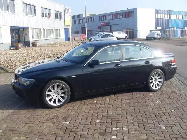 bmw-7-serie-sedan-benzine-zwart-001--14532310-Medium.webp