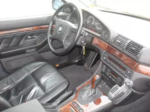 bmw2.webp