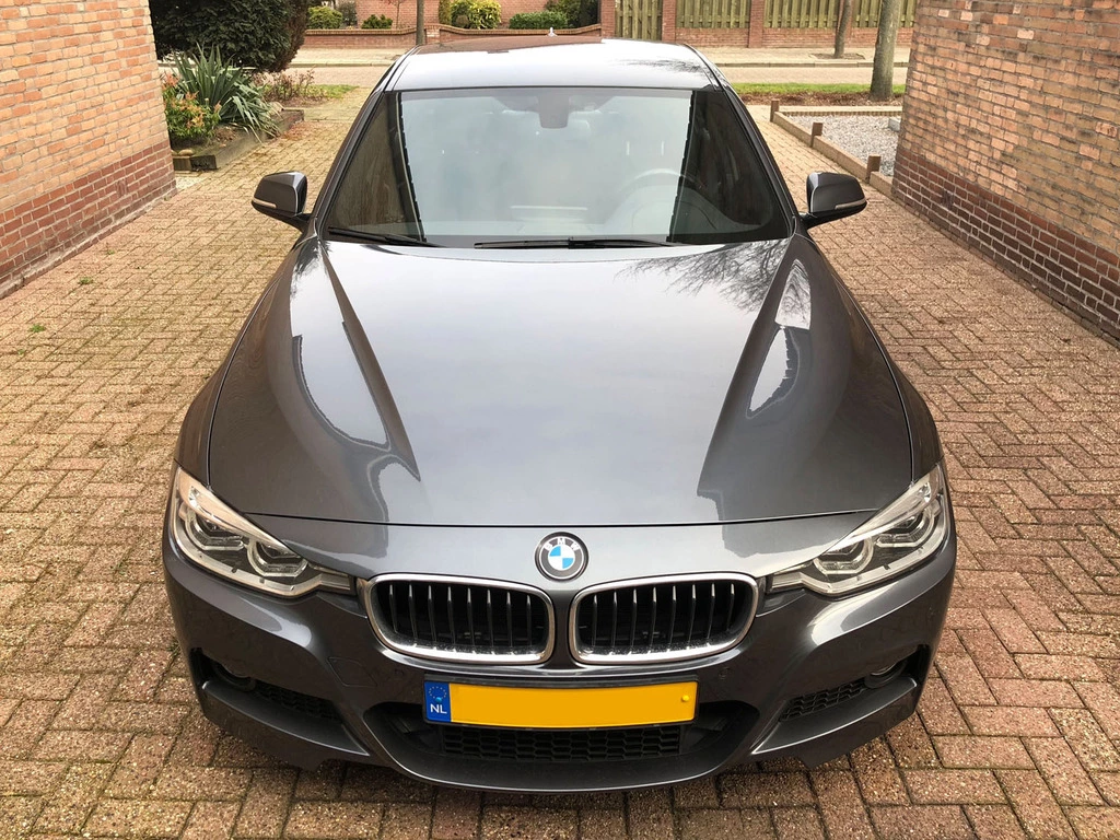 bmw_1_zpsb03jjmzh.webp