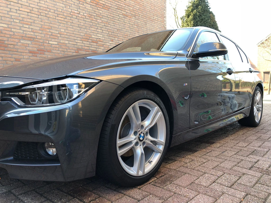 bmw_7_zpsmig5a4zk.webp
