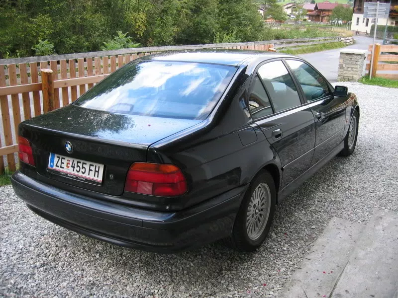 BMWE39003.webp