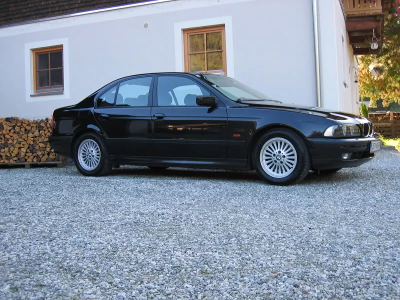 BMWE39037.webp