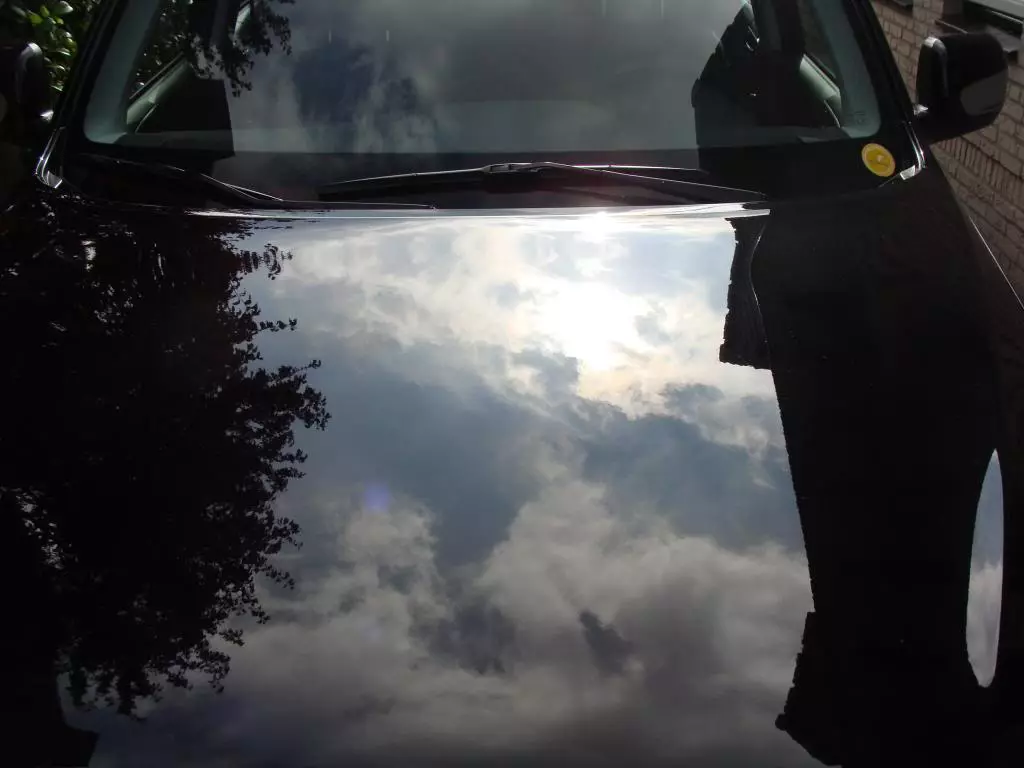 Detailmotorkap_zps9471f87d.webp