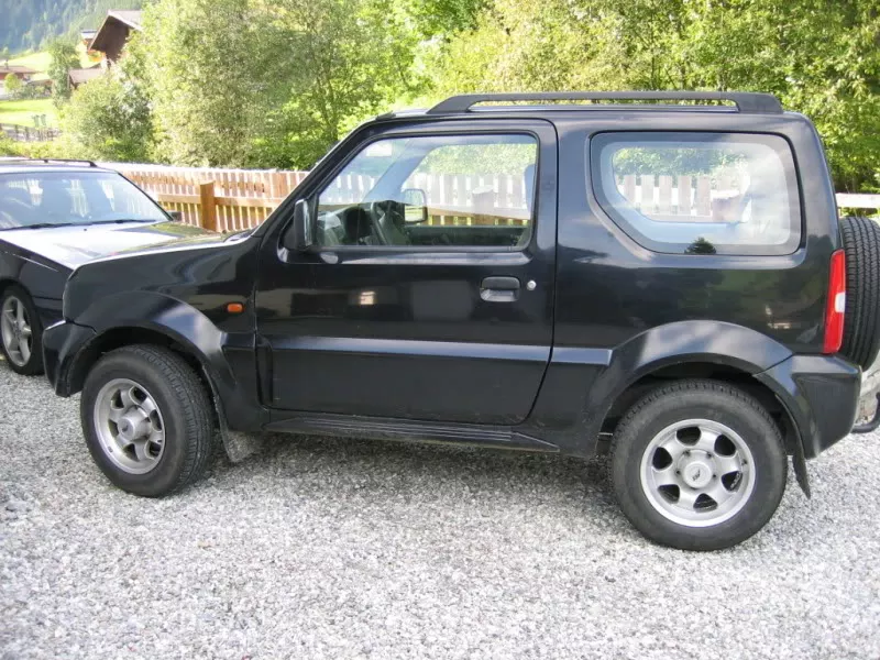 jimny012.webp