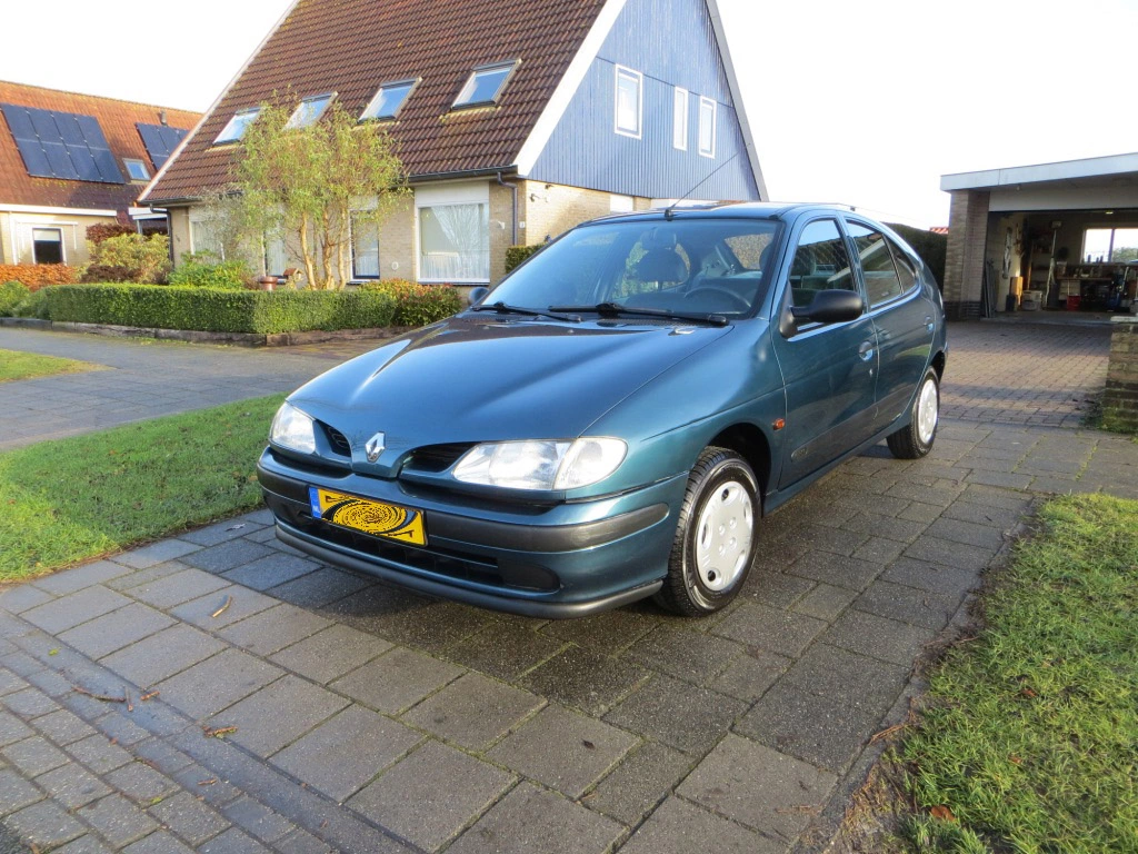 linksvoor_zps34d96b3b.webp