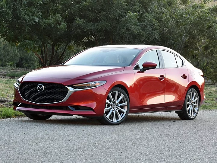 -Mazda3-Premium-Sedan-Soul-Red-Front-Quarter-Large.webp