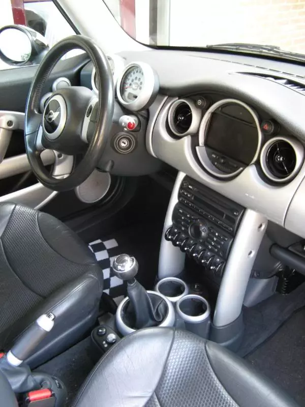 MiniCooper061.webp