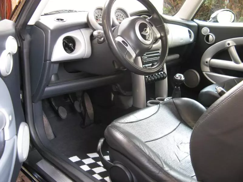 MiniCooper075.webp