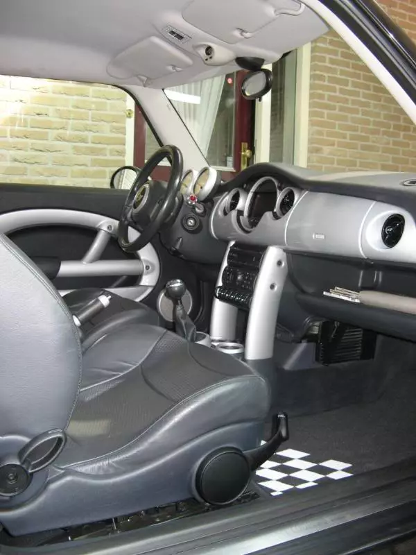 MiniCooper080.webp