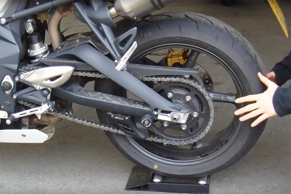 motorcycle-rear-wheel-spinner.jpg
