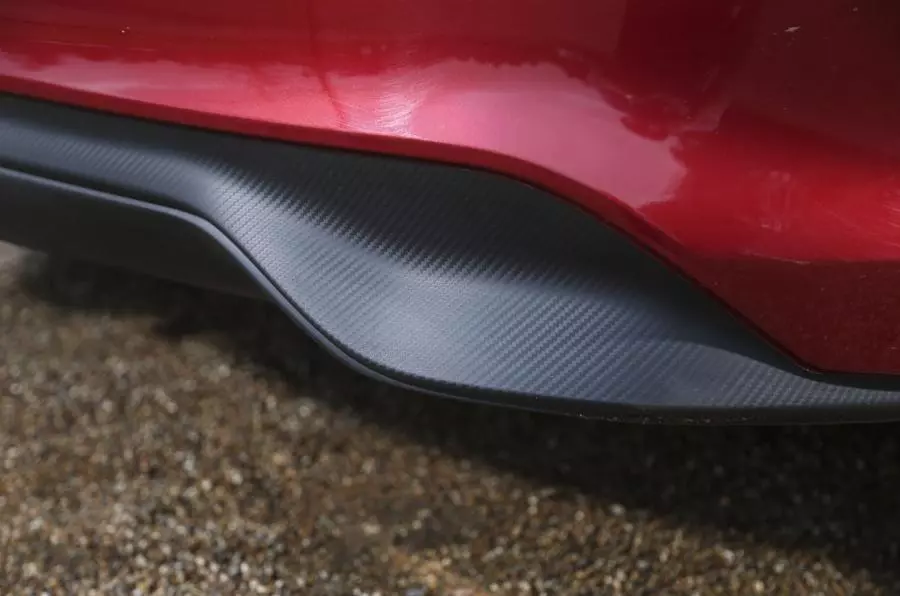 nissan-pulsar-rt-2014-17.webp