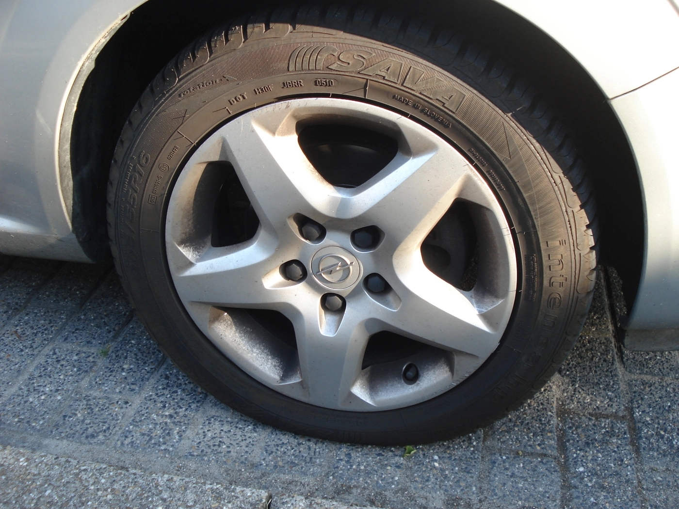opelzafira002kg.webp