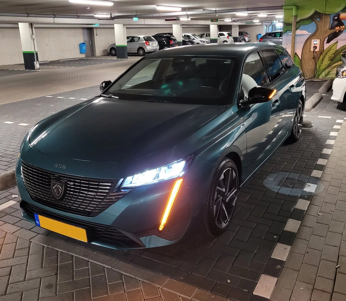 Peugeot308SW2.webp