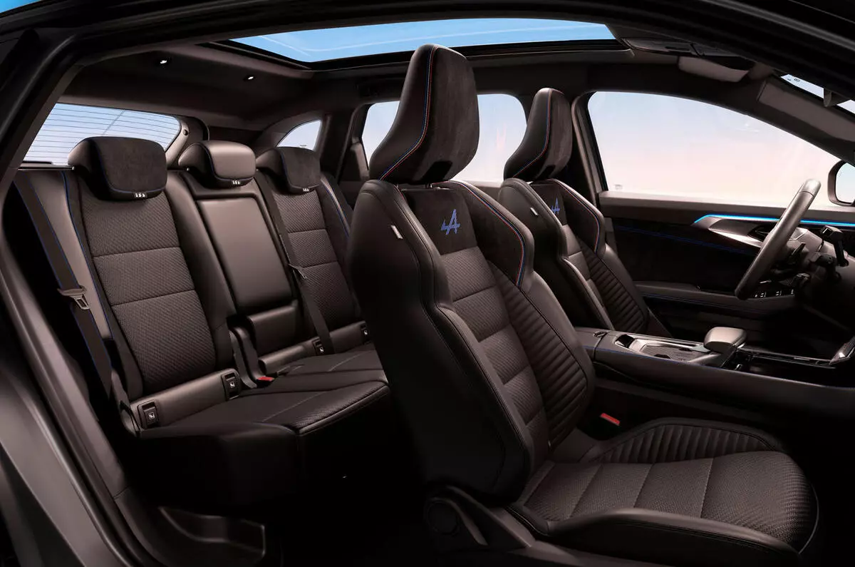 renault-austral-2025-facelift-interior-seats.webp