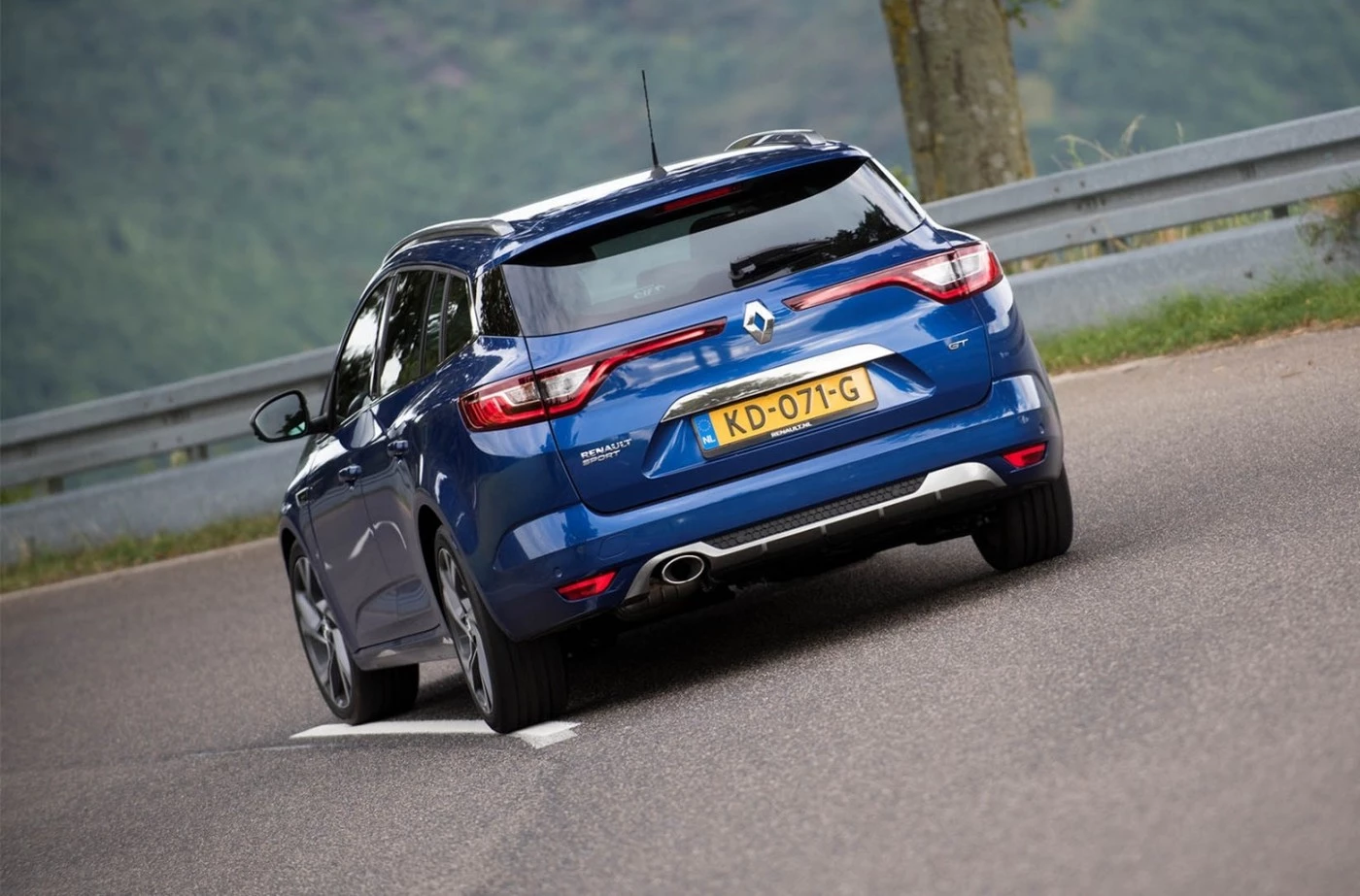 renault-megane-estate-rijtest-autorai-2016-002-1440x949.webp