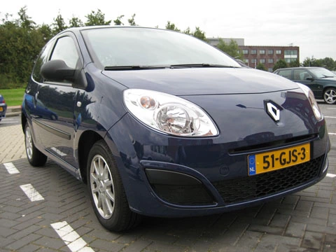 Twingo_na_1e_poetsbeurt_small.webp