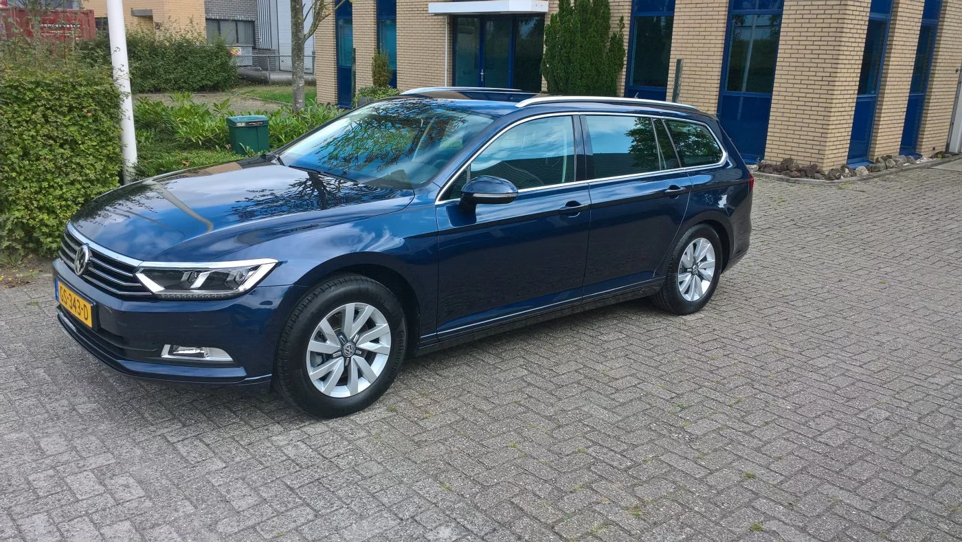 Volkswagen Passat 2016-09-12-1.webp