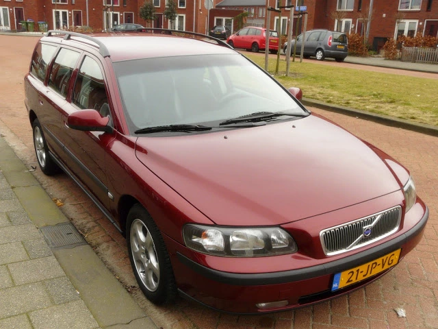 Volvo%2520V70%25202.4%2520009.webp