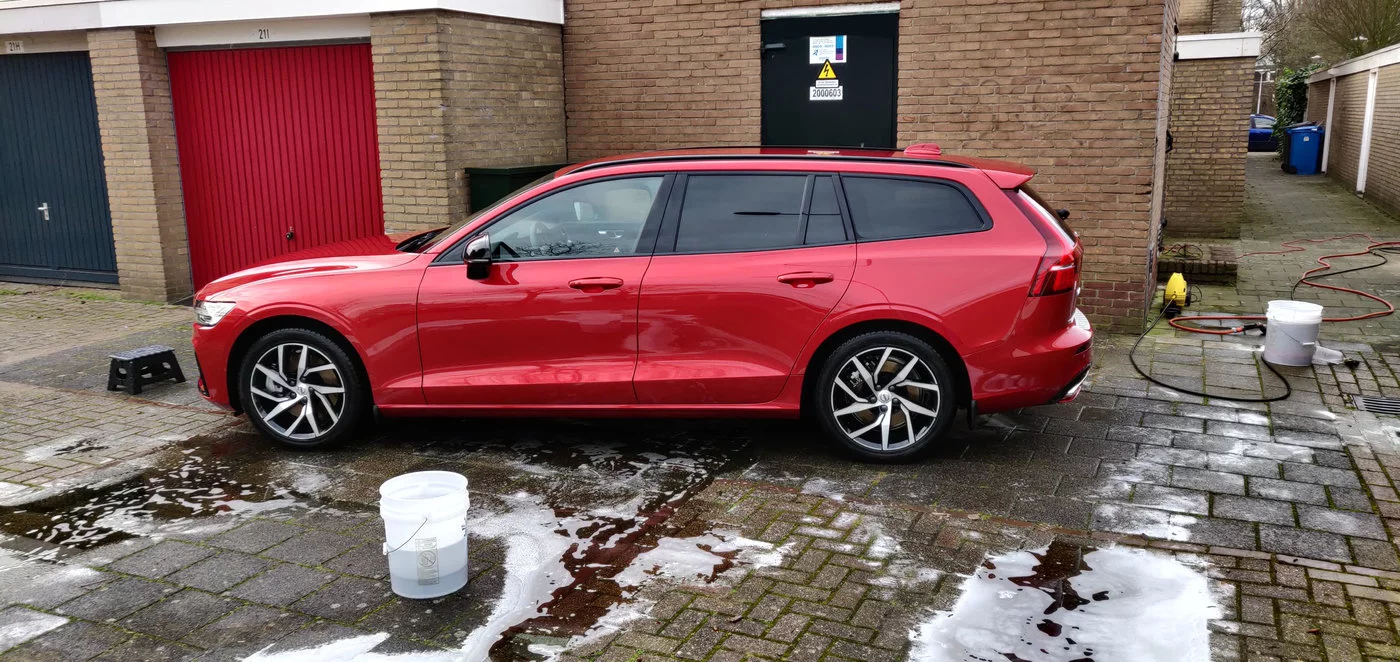 Volvo V60 clean again.jpg